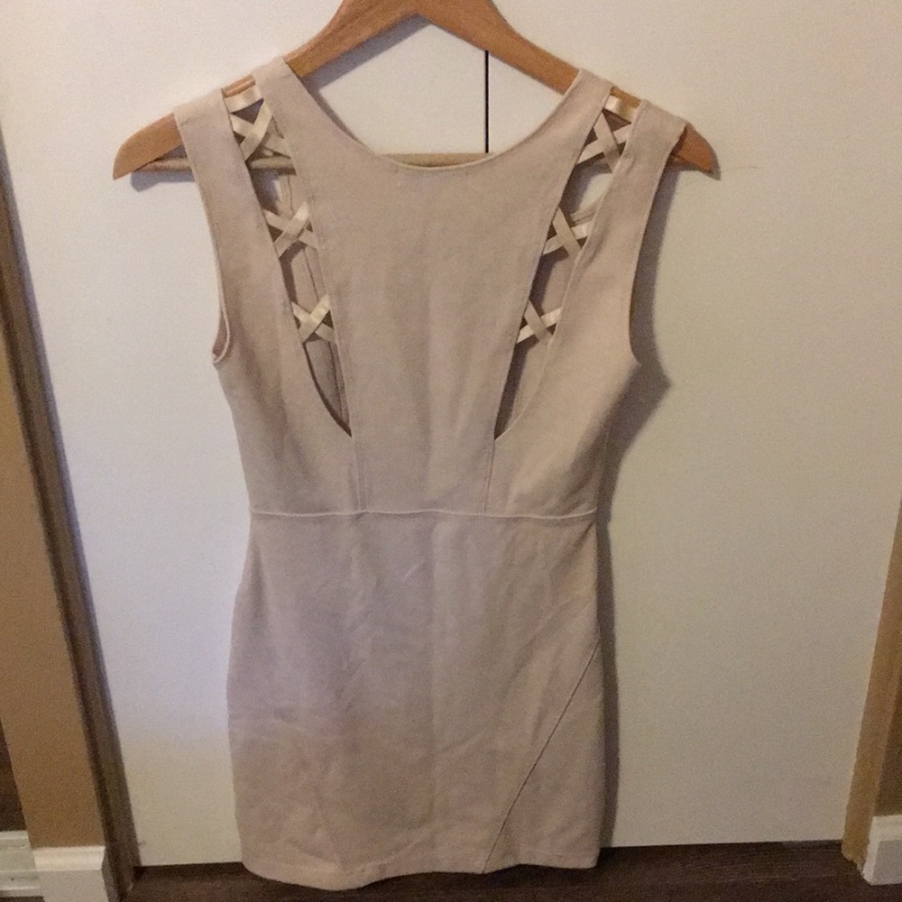 Dress - Picture 2 of 2